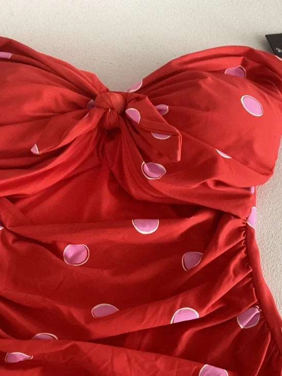 Kate Spade Downtown Dot Cutout Bandeau One Piece Swimsuit NWT MEDIUM Goji Red