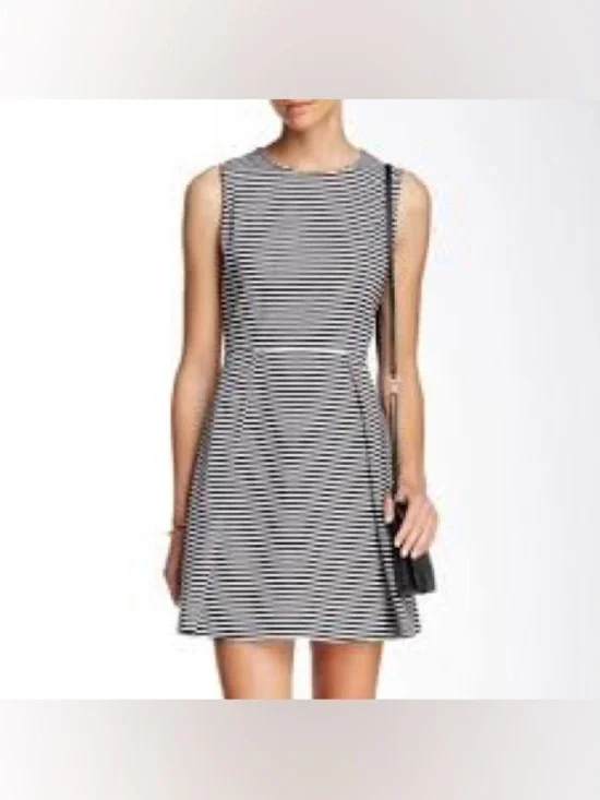 Kate Spade Saturday Wavelength Stripes Fit & Flare Dress -Size O