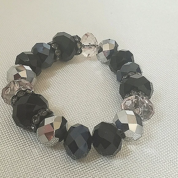 Fashion Crystal Silver tone and Black Bracelet. 🌴