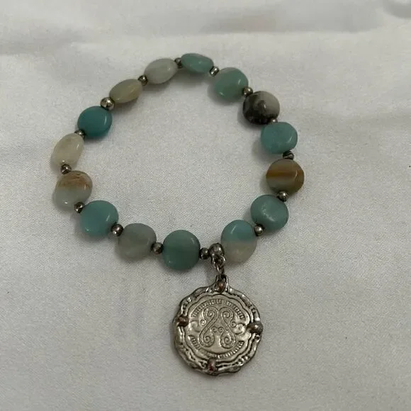 Pretty blue stone bracelet