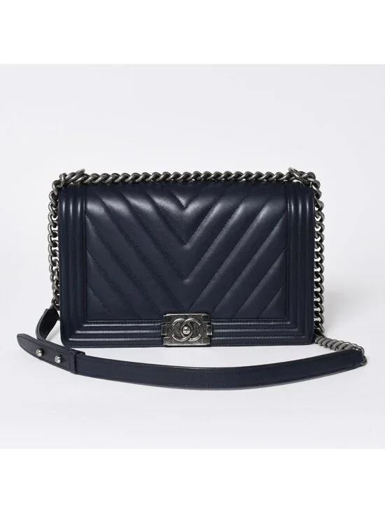 Chanel Boy Chain Shoulder Bag V-shaped Stitch Chevron CC Logo Lambskin 2-Way