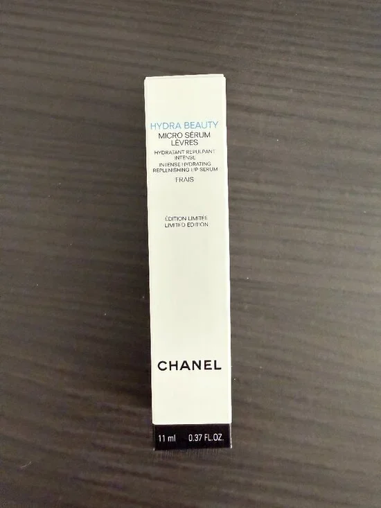Chanel Hydra Beauty Micro Sérum Lèvres intense hydrating replenishing lip serum.