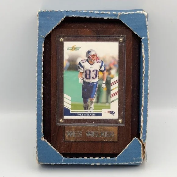 Wes Welker New England‎ Patriots 2007 Score Trading Card Wood Plaque Display