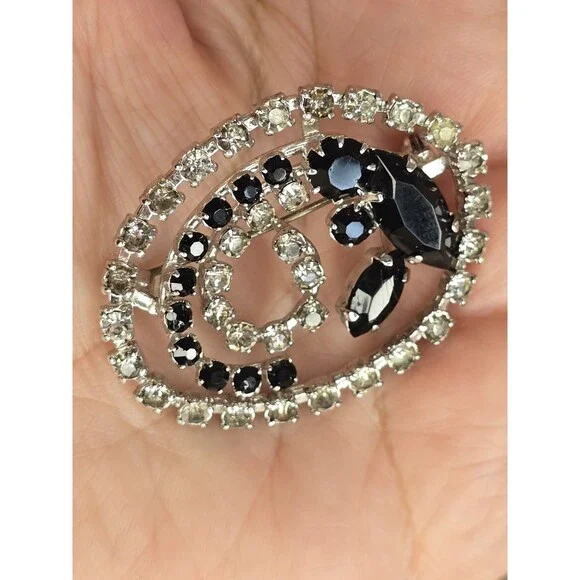 Vintage Black & Clear Rhinestone Swirl Brooch Silver Tone Mid Century Glam #462