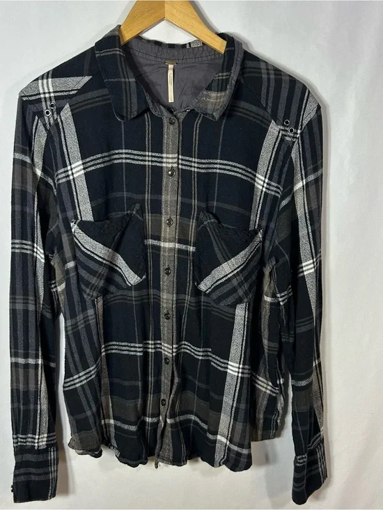 Free People Black Plaid Flannel Button-Up Shirt size large