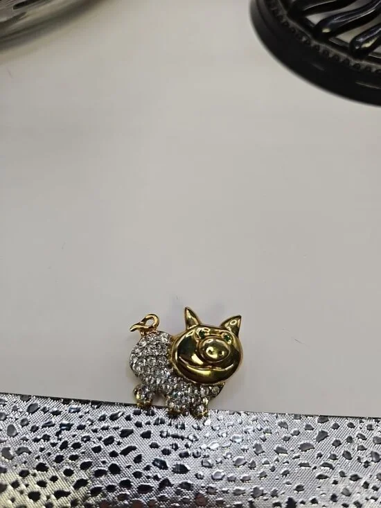 Brooch/pin  Clear Colorless Rhinestones Gold-tone Green Rhinestone Eyes Pig
