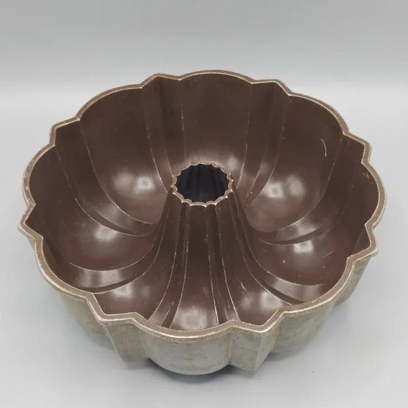 Vintage Northland Aluminum Bundt Brand Fluted Bunt Cake Pan Non Stick 10