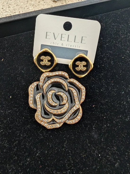Gold & Black Crystal Rose Brooch with Matching Stud Earrings