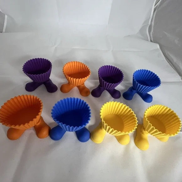 Reusable Silicone Cupcake Liners Set of 8 Freestanding Muffin Cups No Pan Needed