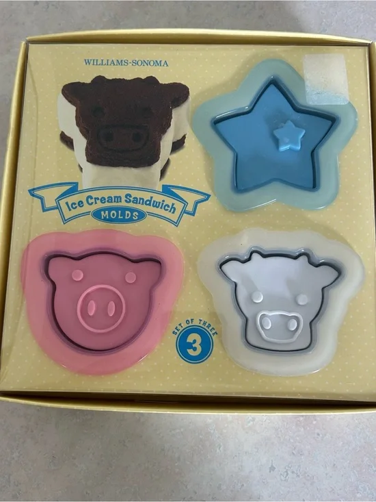 Williams Sonoma Pink, Blue & White Small Pets Ice Cream Sandwich Molds