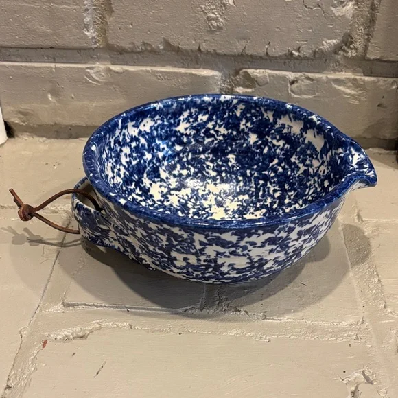 Artist Signed Blue & White Spongeware Pottery Batter/Mixing‎ Bowl