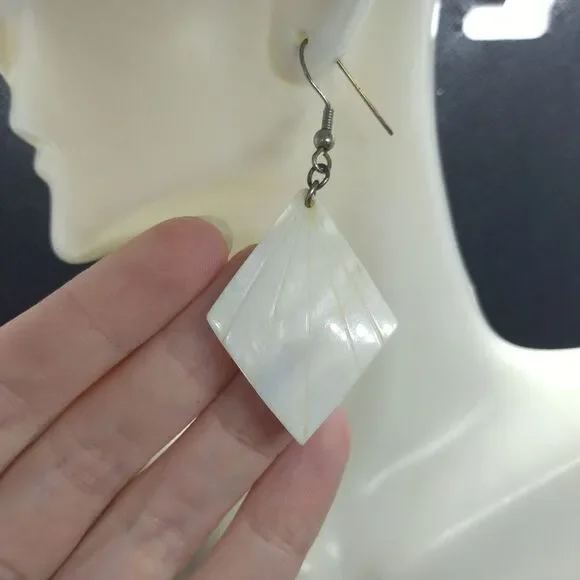 Brilliantly carved mother of pearl shell diamond‎ shaped earrings
