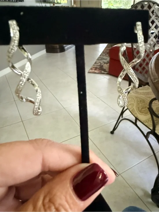 14 karat  white gold and natural diamond drop earrings