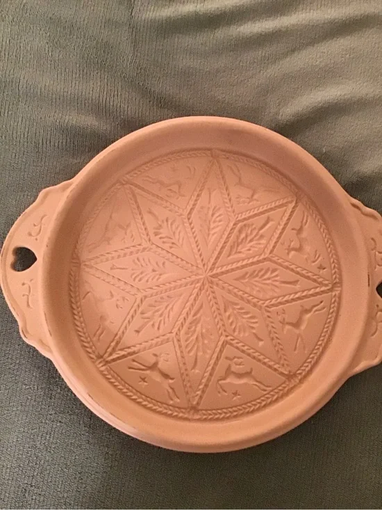Decorative Ceramic baking pan  with Star & Deer Embossing - Terracotta