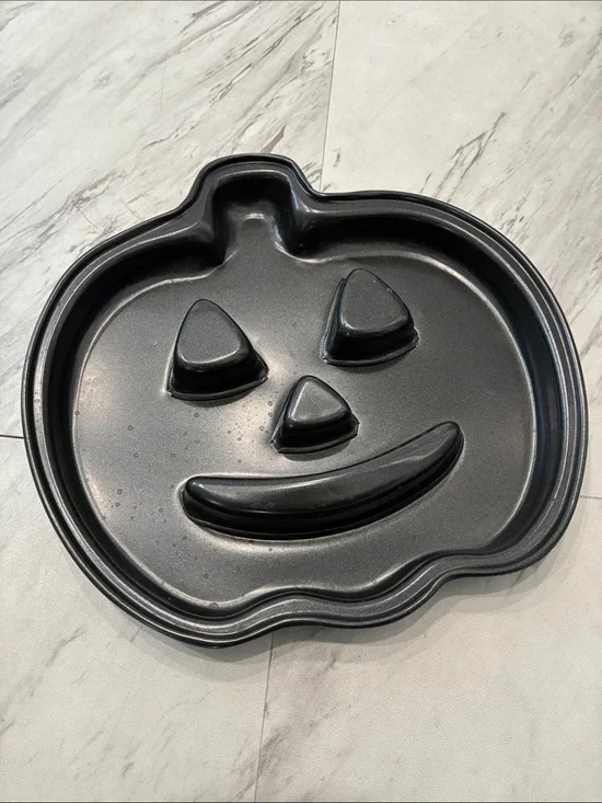 Pumpkin Jack O Lantern Cake Pan Holiday Baking Mold