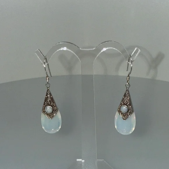 Elegant 925 sterling Silver and White Opal Teardrop Earrings