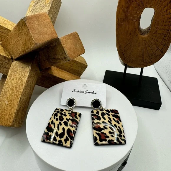 Acrylic and Crystal Earrings‎ NEW