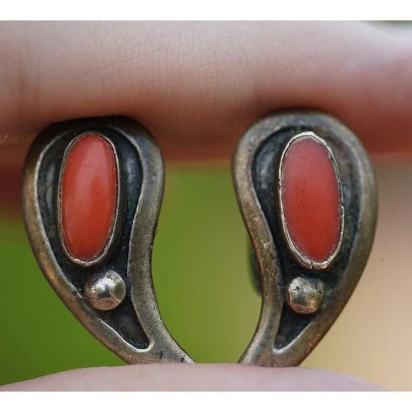 Old Pawn Native Indian Sterling‎ Silver Mediterranean Coral Clip on Earrings