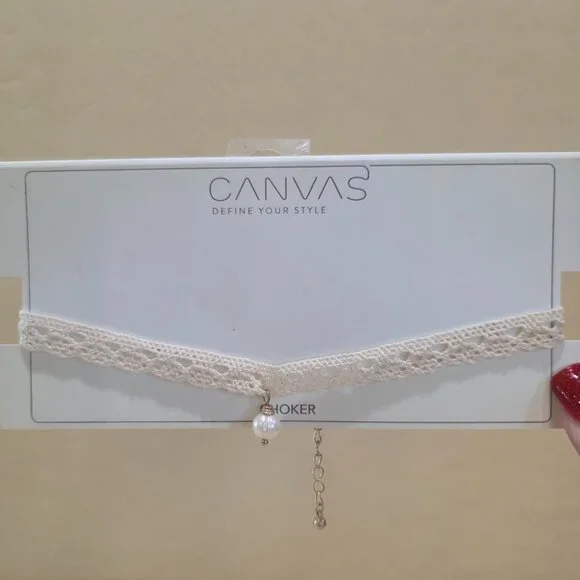 NWT Ecru Ivory Crochet Lace and Natural Pearl Choker Necklace