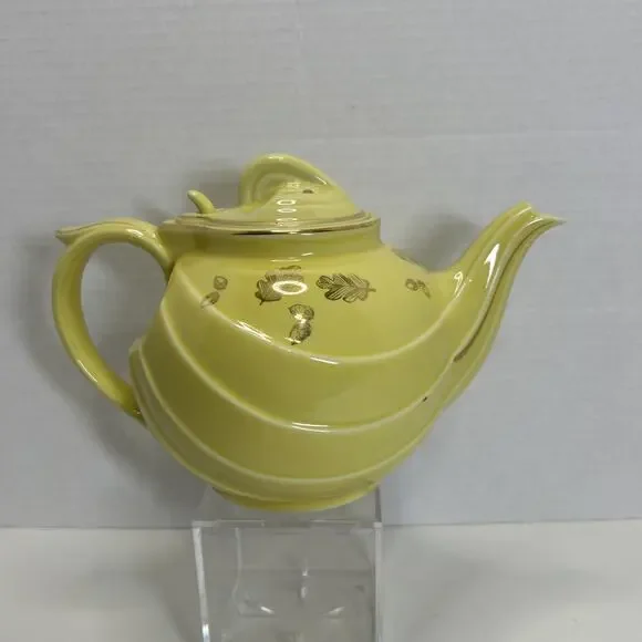 Vtg HALL 6 Cup Teapot Parade Yellow w/ Gold Acorn Oak Leaf Design Ceramic 0799