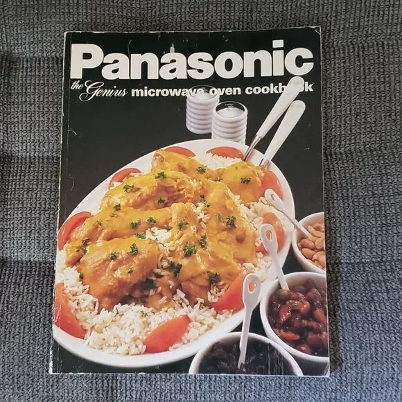 Vintage Panasonic - The Genius -  Microwave Oven Cookbook (1980s)