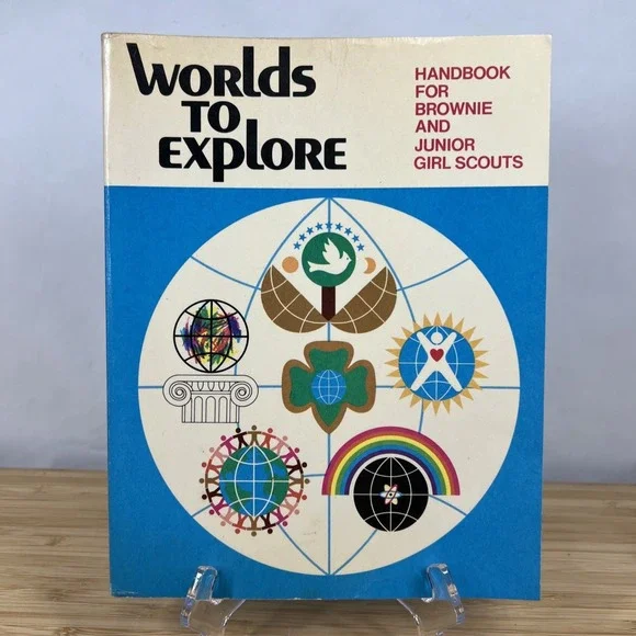 Vintage 1977 Worlds to Explore Handbook for Girl‎ Scouts Paperback Book 1st Ed.