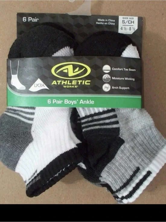 Athletic Works Boys 6 Pair Ankle Socks - 852419 - Small 4.5-8.5 Brand New