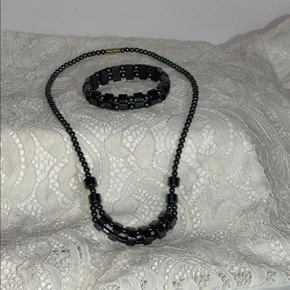 Elegant Hematite Necklace and Bracelet Set