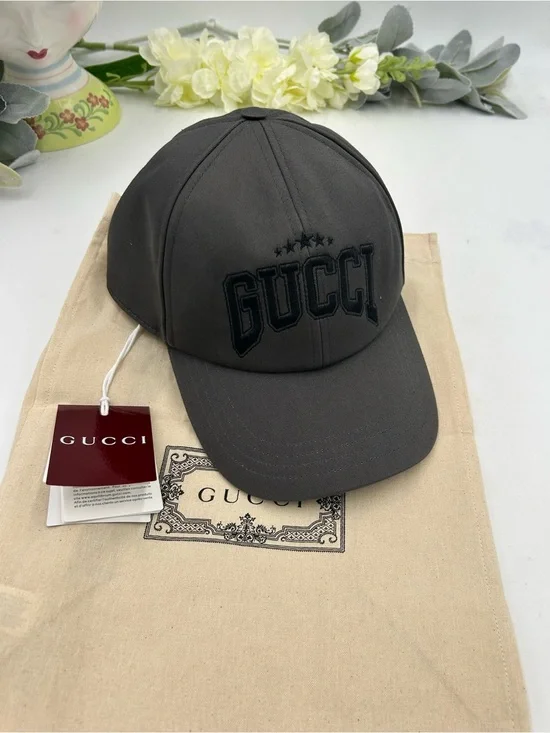Men's Gucci cotton canvas embroidered logo baseball cap size medium adjustable