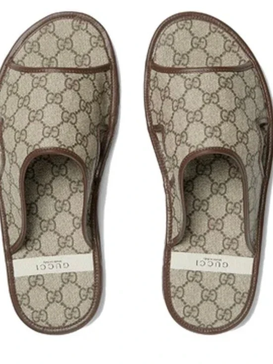 🤎 Gucci Supreme Slides 🤎
