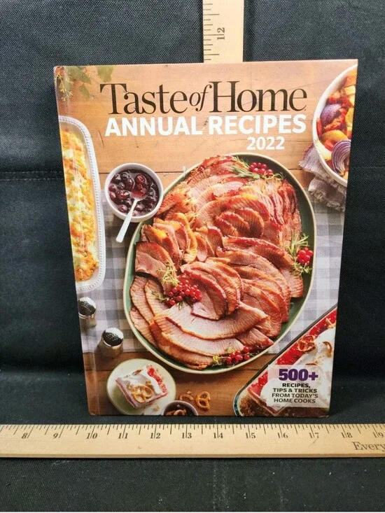 2022 Taste Of Home Annual Recipes Cookbook Complete Used