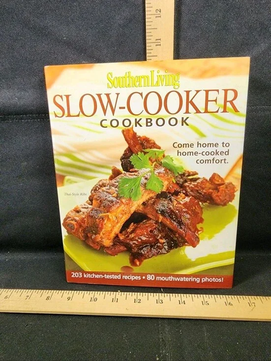 Southern Living Slow Cooker Cookbook Complete Used