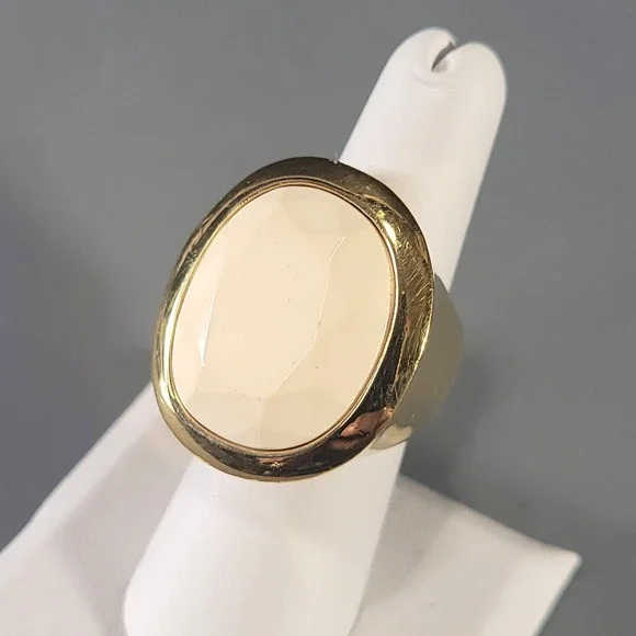 Kenneth Jay Lane Cocktail Ring Womens 6.75 Gold Cream Chunky Faceted Statement