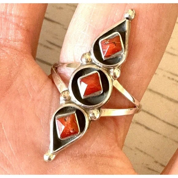 Native American Red Coral Ring Sz 7.5 Sterling FC‎ Fred Cachini Zuni Long