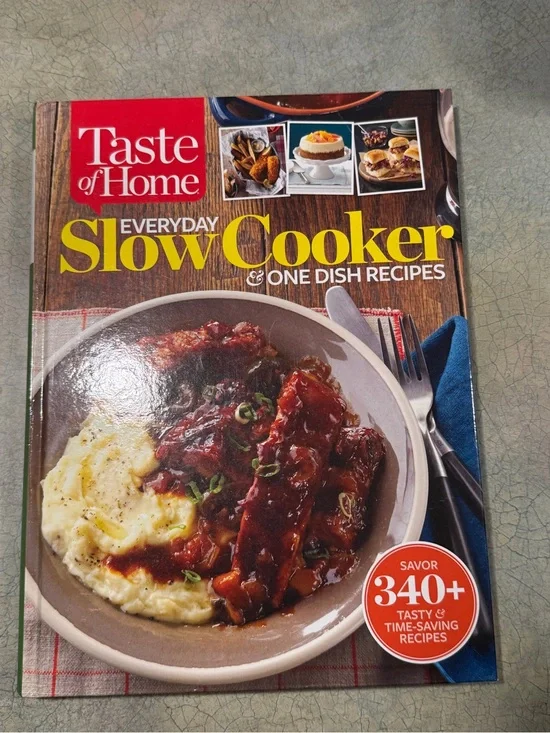 Taste of Home Slow Cooker & One-Dish Recipes - Red Cover