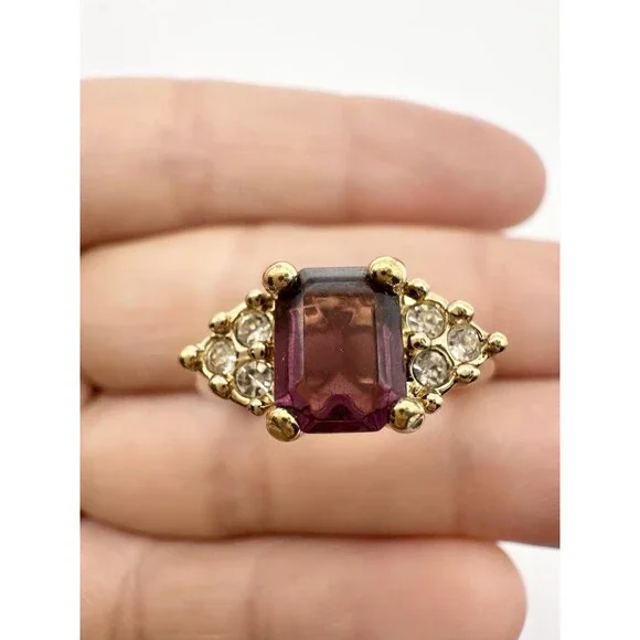 Vintage Gold Tone Cocktail Ring Purple Emerald Cut CZ 6 Side Stones Size 6.75