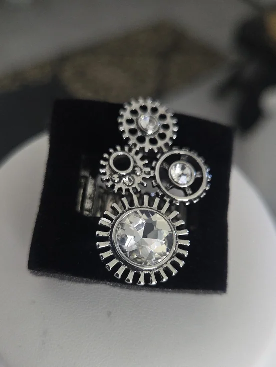Paparazzi Blowing Off Steampunk White Ring NWT