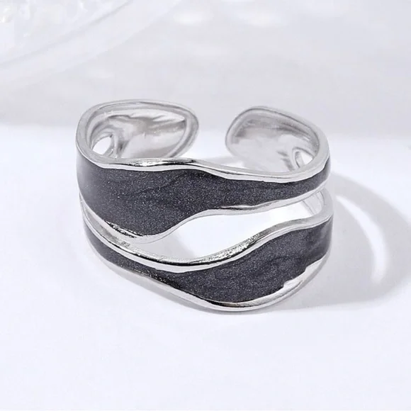 Silver and Black Wave Ring