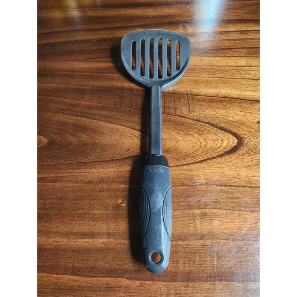 EKCO BLACK  EASY GRIP HANDLE SLOTTED TURNER FLIPPER SPATULA  UTENSIL 12 1/2