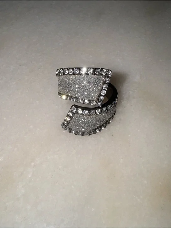 Glitter & stone wrap hematite ring