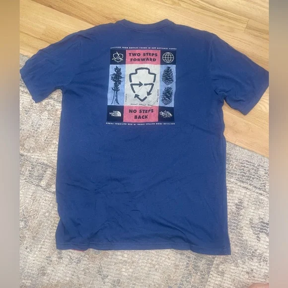 The North Face Pocket Tee Mens M  Shirt