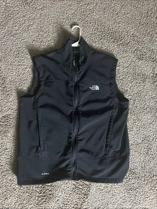 The North Face Men's Black Apex Softshell Vest