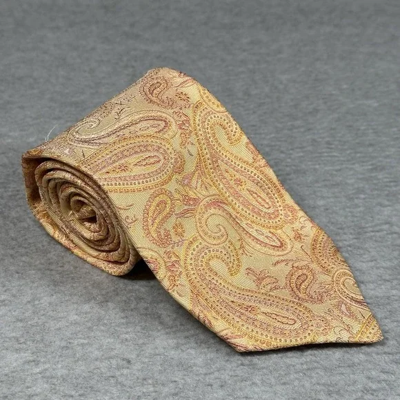 Vintage Banana Republic Italy 100% Silk Paisley Men's‎ Tie Gold/Peach Luxury