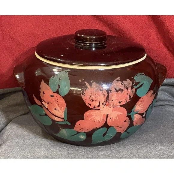 Vintage Ceramic Bean Pot With Lid & Handles Painted Floral Design‎ USA (2015)