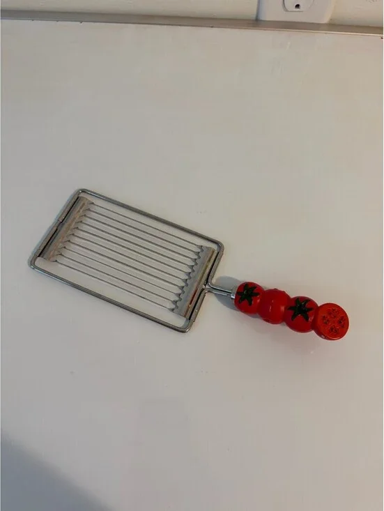Vintage Tomato Slicer with Red Tomato Handle