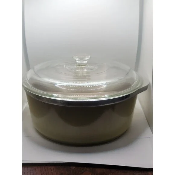 CLUB Aluminum 4 Quart Dutch Oven Stock Pot Harvest Yellow Vintage 10