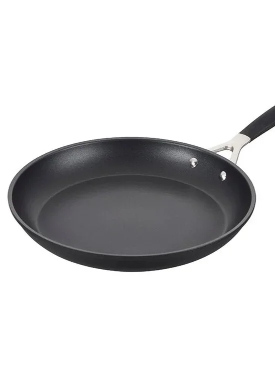 Le Creuset Classic Nonstick Fry Pan