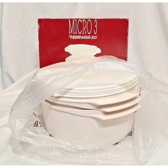 TUPPERWARE 200 Micro 3 Microwave Stack Cooking System 5 Piece incl 2 Lids‎