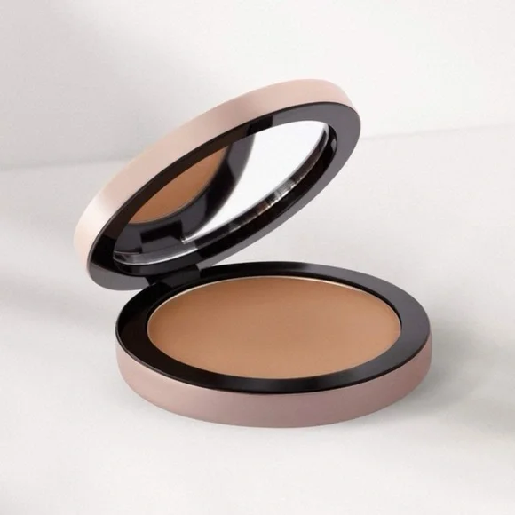 Pippa of London Mayfair Indulgent 856 Matte Compact Powder