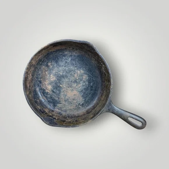Wagner Ware No 5 Cast‎ Iron Skillet 8 Inch USA Slight Wobble AS IS Pan